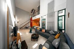 Kew Drive (D16), Terrace #557120391